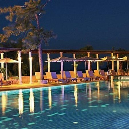 Columbia Beachotel Pissouri Exterior photo